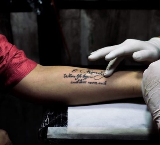 curacion-tatuaje-brazo