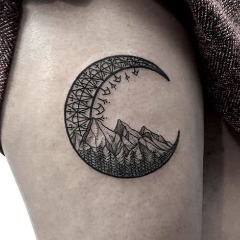 tatuaje-luna-pierna